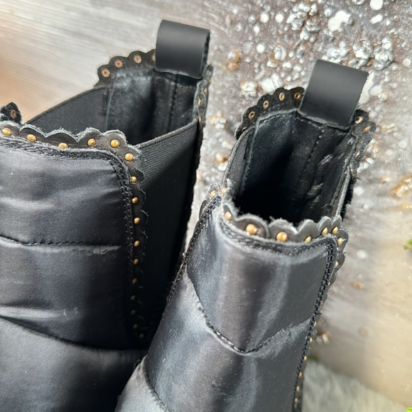 Free People Atlas Puffer Chelsea Boots
Black Womens Size 38.5 - Picture 5 of 13